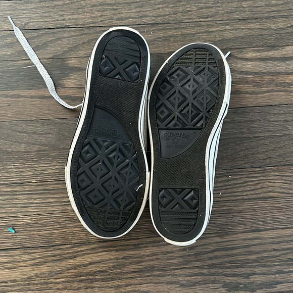 Metallic Silver Converse - Picture 5 of 9